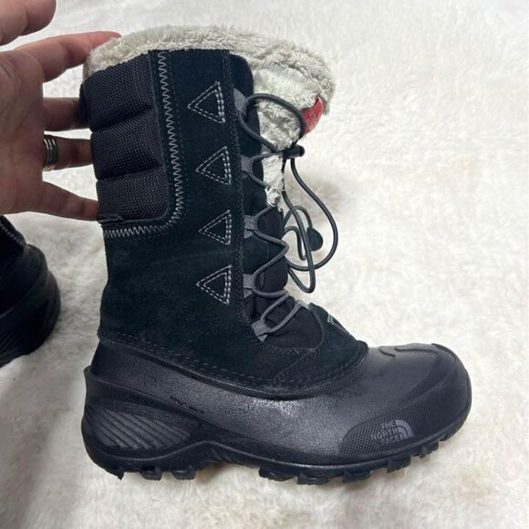 The North Face kids winter boots. Warm and waterproof! Size 3. Excellent conditi - Picture 8 of 10